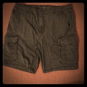 Old Navy Men’s Cargo Shorts Size 38